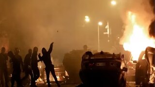 এখনও ফ্রান্স জ্বলছে এখনও ফ্রান্স জ্বলছে