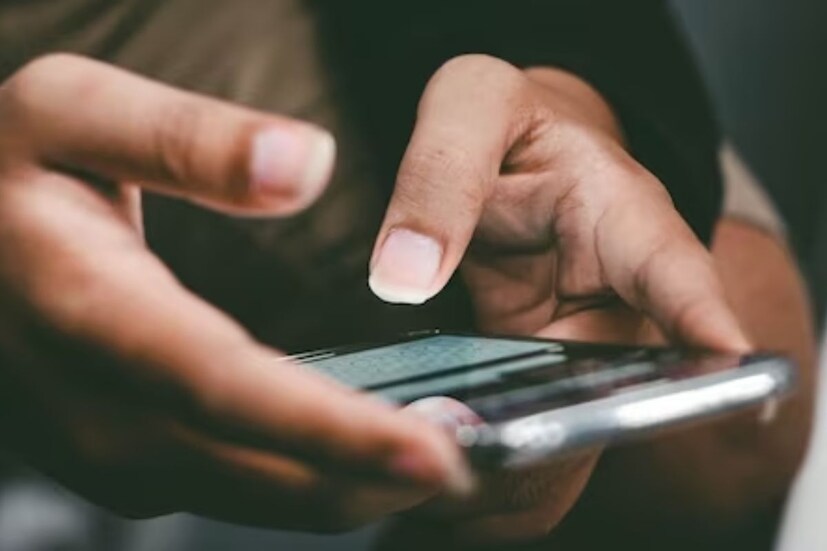 বর্তমানে ১৫টি ব্যাঙ্ক UPI Lite সমর্থন করে। Google Pay-তে UPI Lite সক্রিয় করতে ইউজারদের সেই অ্যাপটি খুলতে হবে। তারপর স্ক্রিনের উপরের ডানদিকের কোণ থেকে প্রোফাইল আইকনে ক্লিক করতে হবে।