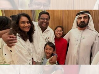 হঠাৎই দুবাইয়ের রাজার সঙ্গে দেখা লিফটে! তুললেন সেলফিও...ভারতীয় ব্যবসায়ী শেয়ার করলেন তাঁর অভিজ্ঞতা (Image credit: @a.r.junaid/Instagram)