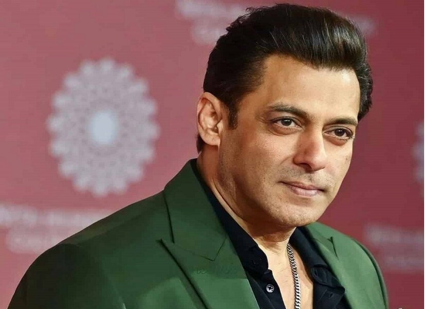 সলমন খান। বলিউডের সল্লুভাই প্রতি মাসে ২৩ থেকে ২৫ লক্ষ টাকা বিদ্যুতের বিল দেন। photo source collected 