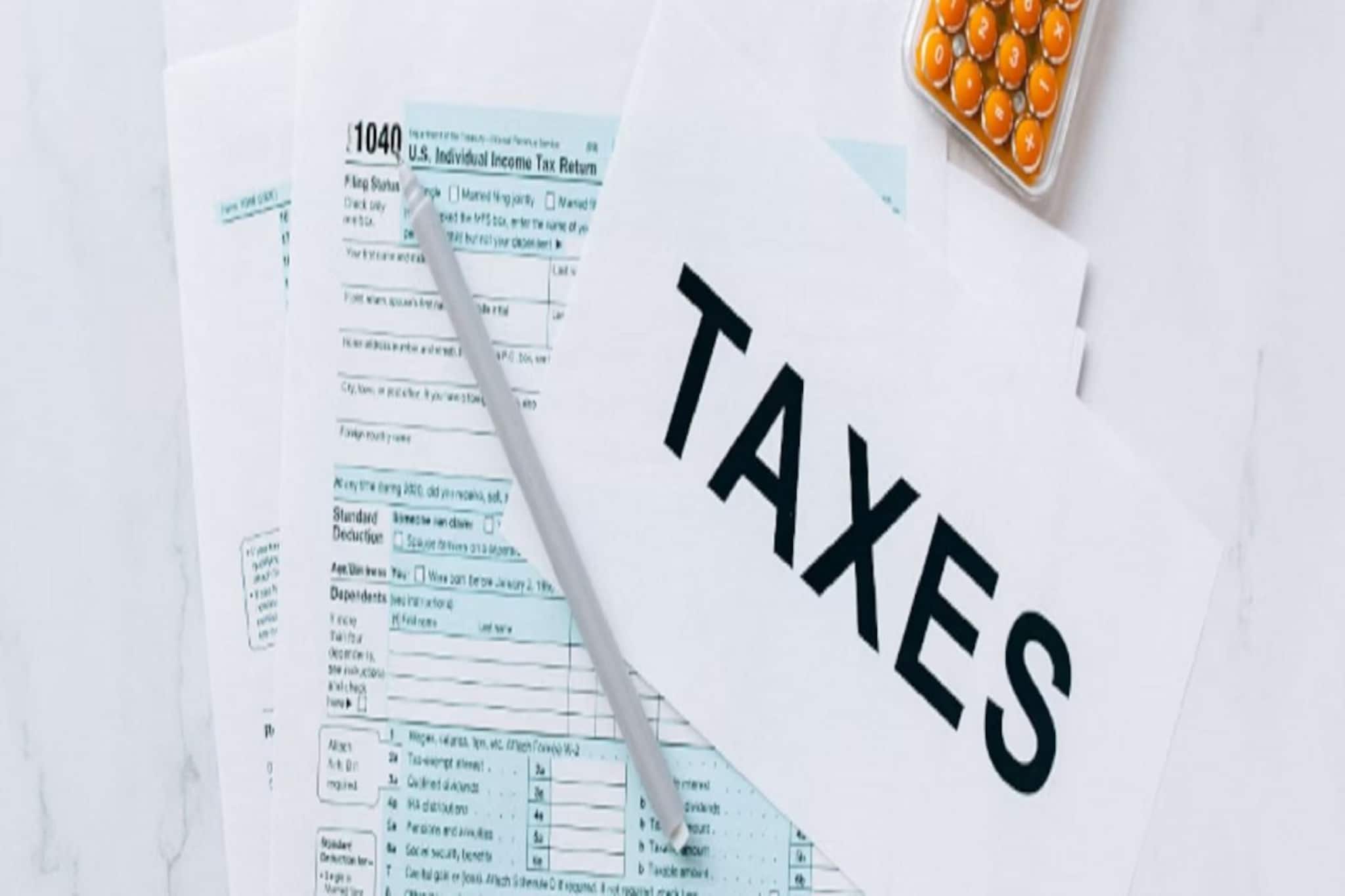 গৃহবধূদেরও আয়কর রিটার্ন দাখিল করতে হয় ? জেনে নিন, না হলে পড়তে পারেন সমস্যায়