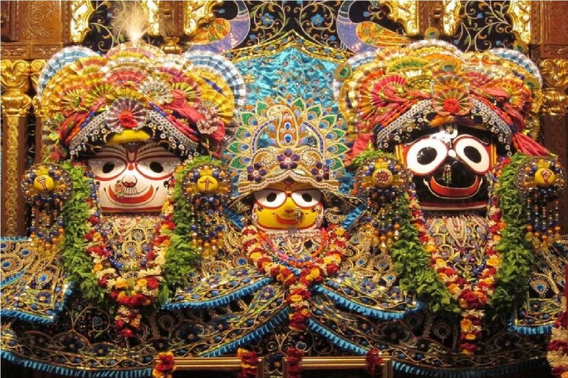 জানা যাচ্ছে পুরীর জগন্নাথ মন্দিরে আচার অনুষ্ঠানের বিলম্বের পিছনে রয়েছে বড় কারণ। আসলে এই রীতি-বিরুদ্ধ ঘটনার নেপথ্যে রয়েছে সেবাইতদের একাংশের ধর্না। পুরীর জগন্নাথ মন্দিরে এক সেবায়েতের বিয়ে ঘিরেই শোরগোল বেধে গিয়েছে জগন্নাথ মন্দিরে।