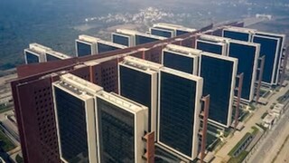 সবচেয়ে বড় অফিস ভবন! সুরাতের চালে মাত পেন্টাগন