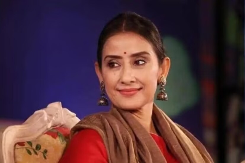 ‘‘তবে আমার মনে হয়, বিড়াল এবং কুকুর, সিম্বা এবং মৌগলিকে নিয়ে আমার জীবন সম্পূর্ণ। অপূর্ব বাবা-মা এবং বন্ধুদের নিয়ে ভালই কাটাচ্ছি। জানি এই পৃথিবীতে একটি শিশুকে বড় করার জন্য কতটা দায়িত্বশীল হতে হবে একজন।’’