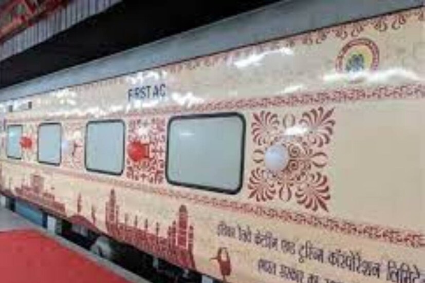 তীর্থযাত্রীদের নিয়ে এই ট্রেনটি যাত্রা করবে। এই ট্রেনে হরিদ্বার, ঋষিকেশ, বৈষ্ণোদেবী মন্দির, স্বর্ণ মন্দির, ওয়াঘা সীমান্ত, তাজমহল, মথুরা, বৃন্দাবন ও অযোধ্যা দেখতে পাবেন তীর্থযাত্রীরা। ট্রেনে তীর্থযাত্রীদের এই প্যাকেজে থাকছে দশ রাত্রি ও এগারো দিনের প্যাকেজ। আগামী ১১ অগাস্ট কলকাতা স্টেশন থেকে ছাড়বে। উল্লেখ্য স্থান ঘুরে ২১ অগাস্ট ফিরবে কলকাতায়।