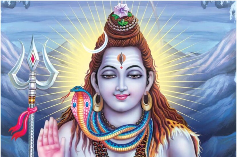 শ্রাবণমাসের সোমবার শিবভক্তদের কাছে অত্যন্ত গুরুত্বপূর্ণ৷ কথিত, এই দিনে বিশেষ কিছু রীতিনীতি পালন করলে প্রসন্ন হন দেবাদিদেব মহাদেব৷ তাঁর আশীর্বাদে কেটে যায় বিঘ্ন৷ সংসারে আসে সৌভাগ্য এবং অর্থ৷