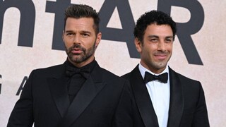 দাম্পত্য ভাঙল বিশ্বখ্যাত গায়ক রিকি মার্টিনের দাম্পত্য ভাঙল বিশ্বখ্যাত গায়ক রিকি মার্টিনের