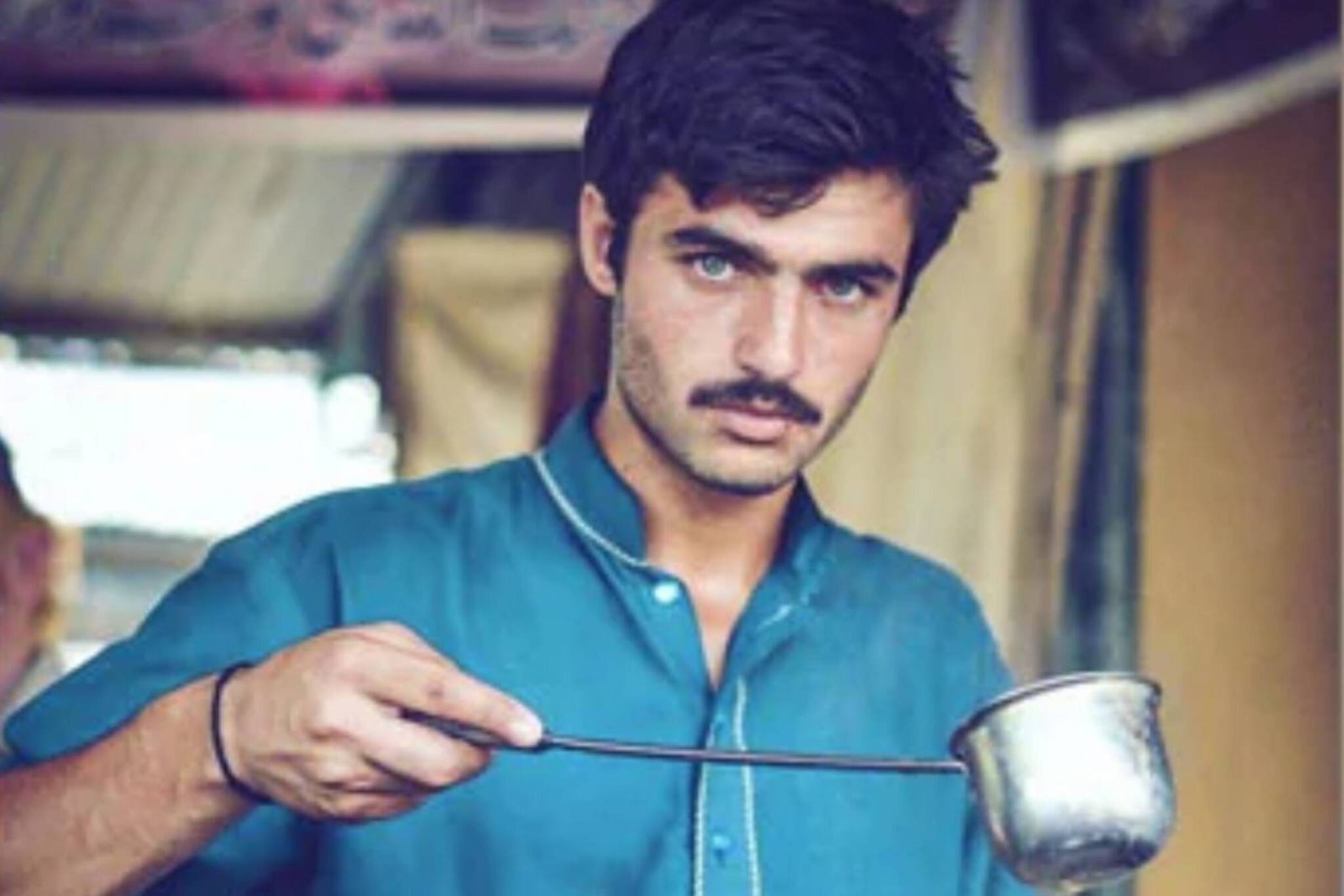 রাতারাতি ভাইরাল! সেই পাকিস্তানি চাওয়ালা এখন কোথায়? কী করছেন? জানলে চমকে যাবেন