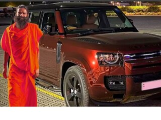 সম্প্রতি তাঁকে দেখা গিয়েছে ঝাঁ চকচকে নতুন ল্যান্ড রোভার ডিফেন্ডার ১৩০-এ