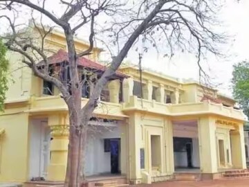 ফের পড়ুয়া সাসপেন্ড বিশ্বভারতীতে