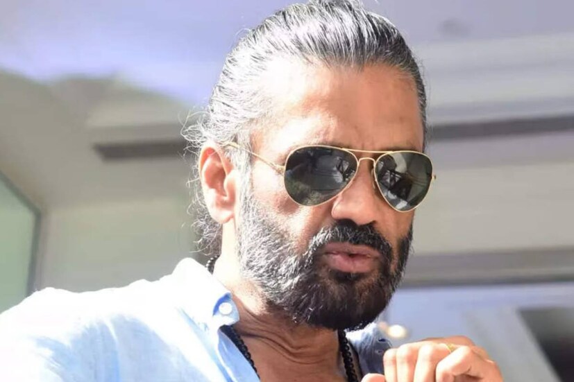 অভিনেতার কথায়, &quot;ইদানীং আমি টমেটো খাওয়া কমিয়ে দিয়েছি। অনেকে মনে করতে পারেন আমি সুুপারস্টার। এই ধরনের বিষয়গুলি আমার জীবনে প্রভাব ফেলবে। কিন্তু আমাদেরও এই সমস্যাগুলো হয়।  
