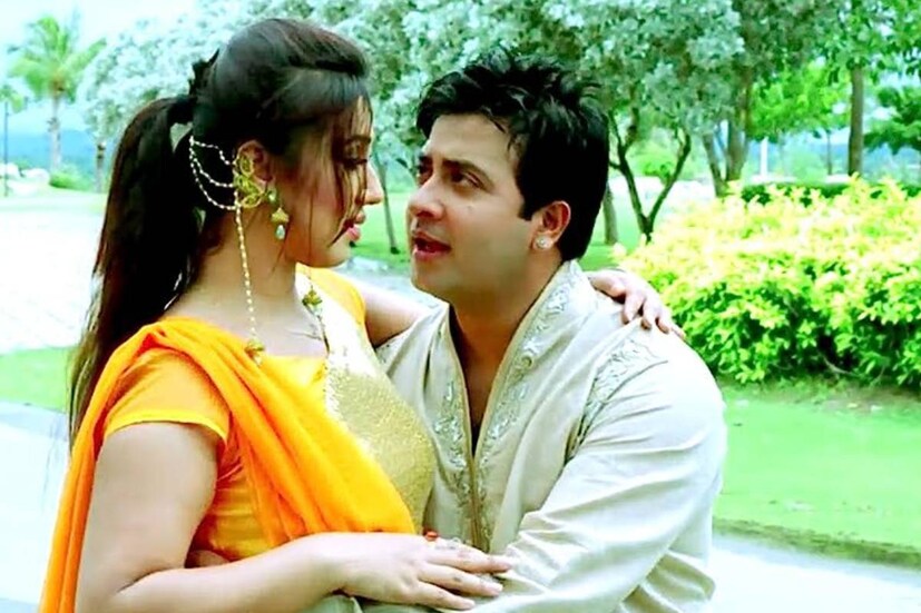 বাংলাদেশের প্রথম সারির সংবাদমাধ্যমকে অপু জানান, বিদেশে তাঁরা খুব ভাল সময় কাচাচ্ছেন। জয় বিশেষ করে খুব আনন্দ করছে।