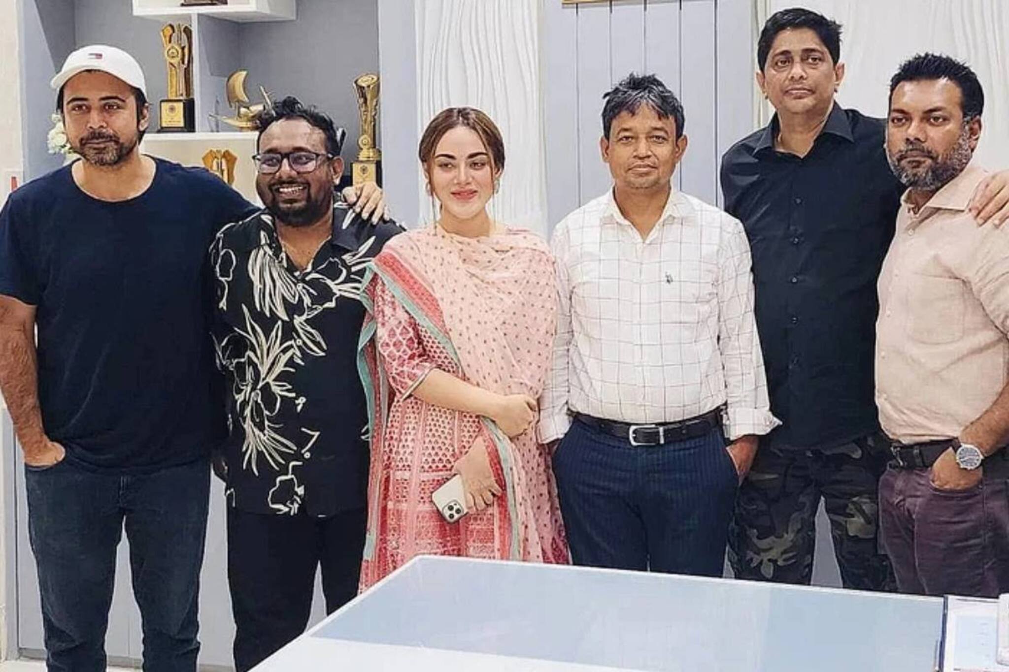 সাফল্যের পথে কাঁটা পাইরেসি! পুলিশে অভিযোগ টিম 'সুড়ঙ্গ'-র, ব্যবসায় ক্ষতির আশঙ্কা