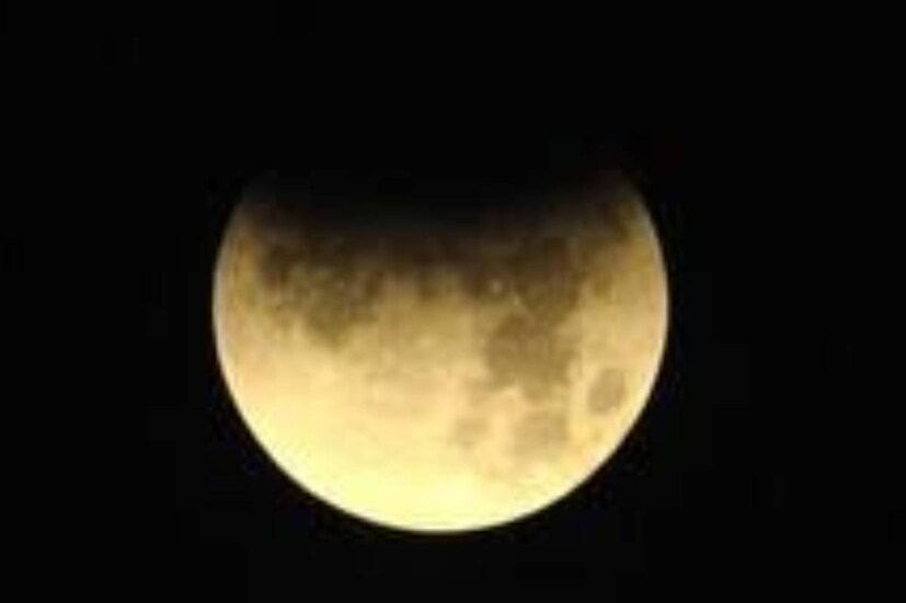 যদি কারওর কোনও গুরু না থাকে, তাহলে তিনি মহাদেবের মন্দিরে গিয়ে জলাভিষেক-সহ দেবাদিদেব মহাদেবের পুজো করতে পারেন৷ এই তিথিতে করা যায় রুদ্রাভিষেক পুজোও৷