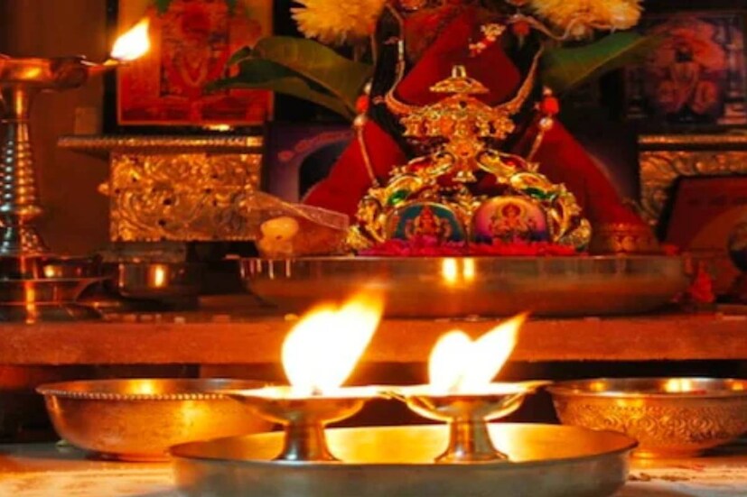 আজ, বৃহস্পতিবার কামিকা একাদশীর পুণ্যতিথি। বিষ্ণুভক্তরা এদিন ভগবান বিষ্ণুর পুজো করেন। এই তিথি তাঁর উদ্দেশেই নিবেদিত। 