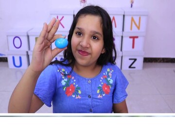পৃথিবীর বিভিন্ন প্রান্ত থেকে বাচ্চারা তার চ্যানেল দেখে