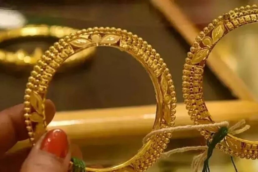 সব সময় গোলাকৃতি গয়না পরুন। তীক্ষ্ণ ধার রয়েছে, এমন গয়না পরলে অশুভ শক্তি সূচিত হতে পারে।