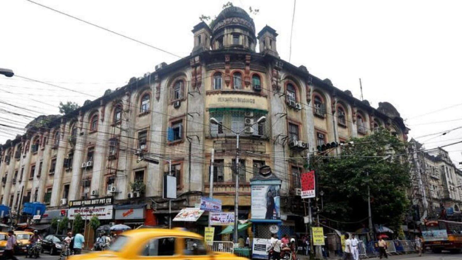 পুরনো কলকাতায় কমছে বাড়ি তৈরির খরচ, আর দিতে হবে না সরকারকে বেটারমেন্ট ফিজ পুরনো কলকাতায় কমছে বাড়ি তৈরির খরচ, আর দিতে হবে না সরকারকে বেটারমেন্ট ফিজ