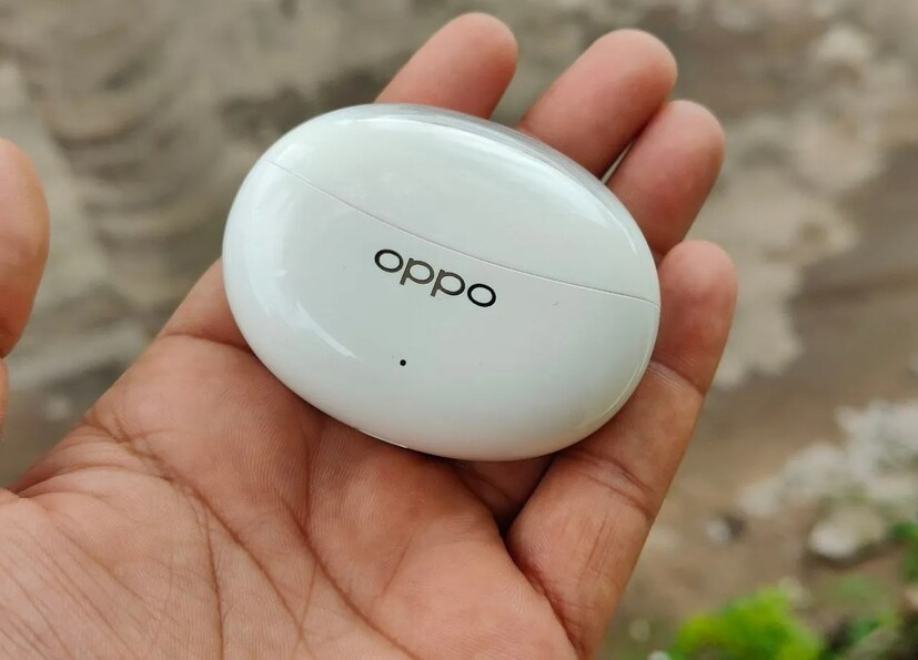 অন্য দিকে, Oppo Enco X2-এর দাম ১০,৯৯৯ টাকা। যা ভাল সাউন্ড ডেলিভারি ছাড়াও আরও ভাল কলের অভিজ্ঞতা দেবে।