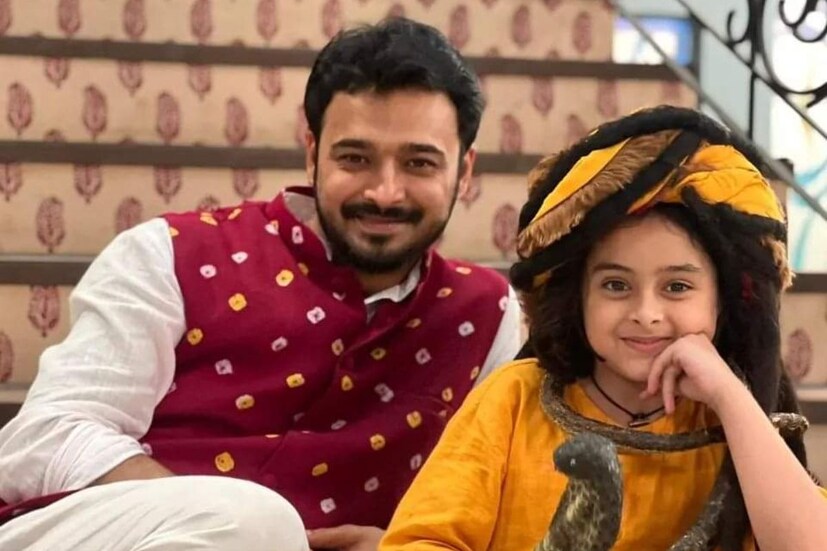 তবে কিঞ্জলের মৃত্যুতেই শুরু হয় গুঞ্জন, যে পঞ্চমী থেকে সরে এসেছেন অভিনেতা রাজদীপ। আর সেই সব জল্পনাকে নস্যাৎ করে তিনি নিজের স্যোশাল মিডিয়ায় লেখেন যে 'পঞ্চমী'তে এখানেই তার পথ চলা শেষ। ভাগ করে নেন 'পঞ্চমী'র শ্যুট চলাকালীন নানা মুহূর্তে ছবি।