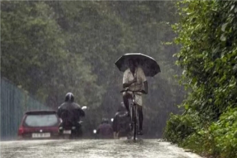 *দক্ষিণবঙ্গের অন্যান্য জেলার পাশাপাশি পুরুলিয়া জেলাতেও অনেকটাই পরিবর্তিত হয়েছে আবহাওয়া । বিগত দিনের তুলনায় কমেছে তাপমাত্রার পারদ। মাঝেমধ্যেই জেলার বিভিন্ন জায়গায় ঝড়-বৃষ্টি হচ্ছে। ফাইল ছবি। 