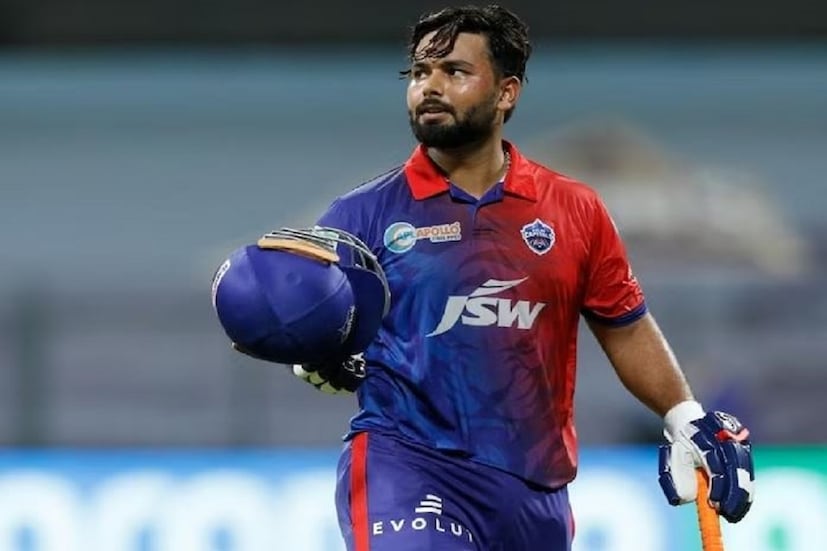 ডিসেম্বরে আইপিএলের নিলাম হওয়ার কথা। ঋষভ পন্থের ফেরা এখনও নিশ্চিত নয়। ফলে দিল্লি ক্যাপিটালস নিশ্চিতভাবেই নতুন উইকেটরক্ষকের দিকে নজর রাখবে। ফ্র্যাঞ্চাইজি তার অতীতের ভুলগুলো শুধরে নিতে চায়। রিকি পন্টিংয়ের চাকরি এখনও বাঁচিয়ে নিতে পারলেও,  অজিত আগরকর এবং শেন ওয়াটসন আর নেই৷
