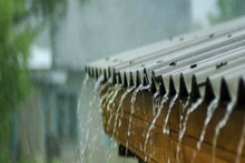শক্তিশালী ঘূর্ণাবর্ত শক্তি বাড়িয়ে নিম্নচাপ...! পুজোর আবহাওয়ায় অশনি সঙ্কেত!