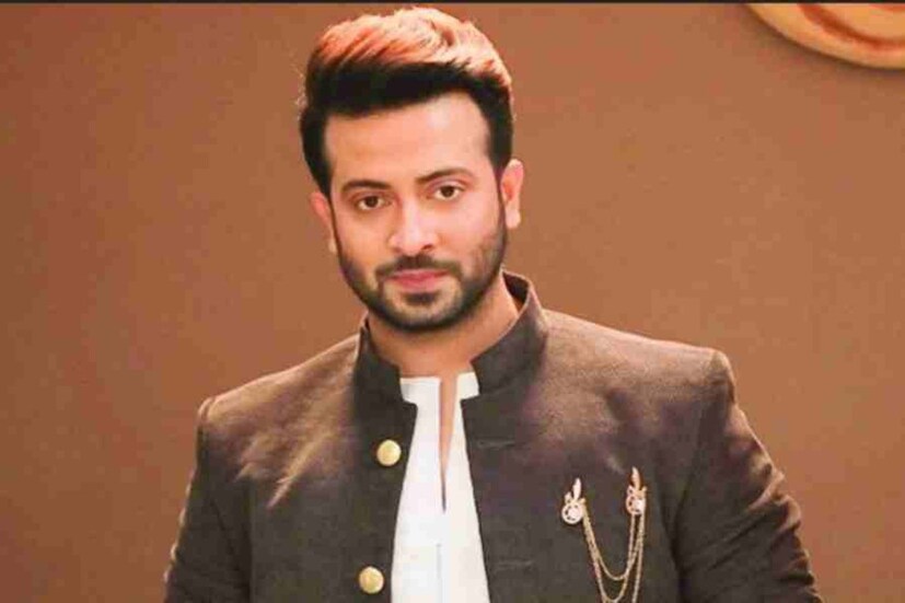আরও শোনা গিয়েছে শুধু হিন্দি নয়, তামিল তেলুগু সহ আরও বেশ কিছু ভারতীয় ভাষাতেও মুক্তি পাবে শাকিবের এই ছবি। ভারত-বাংলাদেশ এই দুই দেশেই মুক্তি পাবে এই ছবি।