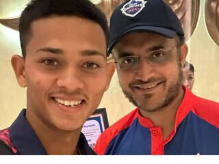 যশস্বীর হয়ে ব্যাট ধরলেন স্বয়ং মহারাজ, বিশ্বকাপে ভারতীয় দলে বাঁহাতি মুম্বইকরের সুযোগ পাওয়া উচিত বলে মনে করেন সৌরভ