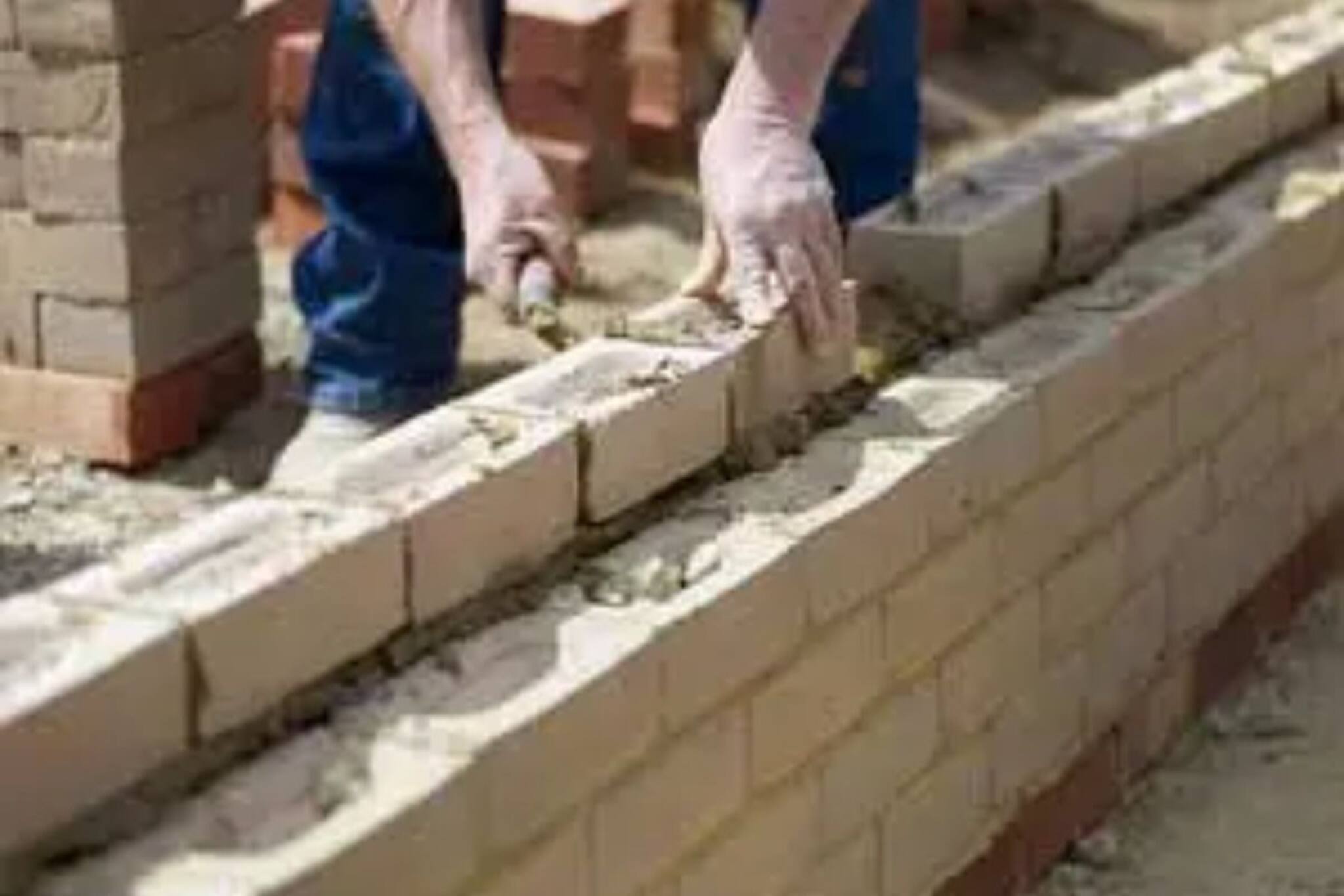 রাজমিস্ত্রীর কাজ করতে গিয়ে আর ফেরা হল না ব্যক্তির! ভয়ঙ্কর কাণ্ড ডায়মন্ডহারবারে