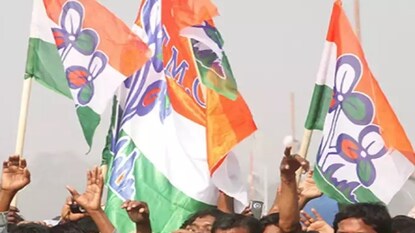 আজ মণিপুর যাচ্ছেন না তৃণমূলের ৫ সাংসদ, শেষ মুহূর্তে স্থগিত সফর (Representative Image) আজ মণিপুর যাচ্ছেন না তৃণমূলের ৫ সাংসদ, শেষ মুহূর্তে স্থগিত সফর (Representative Image)