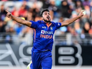 উমরানকে বিশ্বকাপে চান তারকা ক্রিকেটার