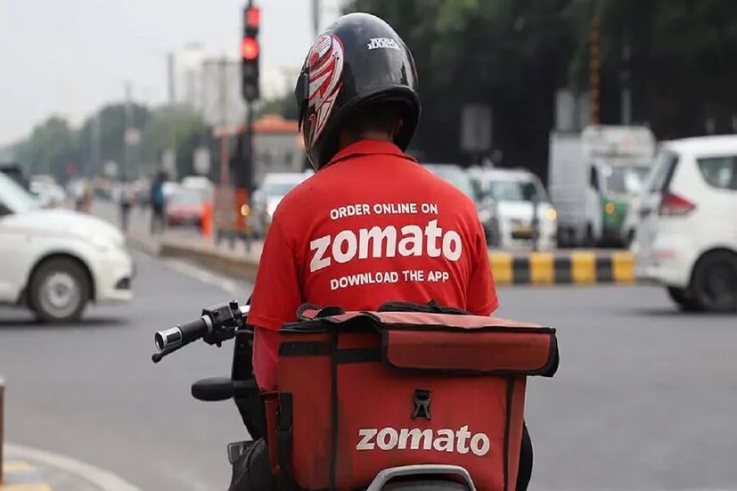 Swiggy ২০২০ সালে ৫২ শতাংশের বেশি মার্কেট শেয়ার নিয়ে বাজারের শীর্ষস্থানীয় ছিল। কিন্তু, এই শেয়ার ২০২১ সালে প্রায় ৪৭ শতাংশ এবং তারপরে এই বছর প্রায় ৪৫ শতাংশে নেমে আসে। একটানা ৩ বছর এটি বেঙ্গালুরু-ভিত্তিক স্টার্টআপের জন্য নিম্নমুখীই রয়েছে।