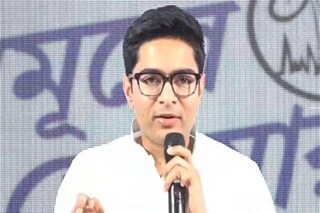 অভিষেকের বেনজির আক্রমণ অভিষেকের বেনজির আক্রমণ