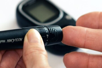 আপনার Blood Sugar Level ঠিক আছে তো? বয়স অনুযায়ী সুগার লেভেল কত হলে আপনি 'ফিট'?