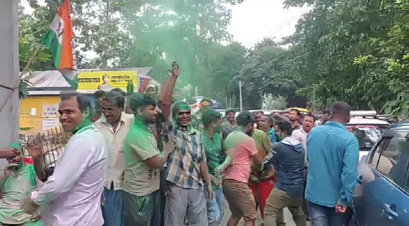 দিনহাটা মহকুমায় নির্বাচনের আগেই বেশ কয়েকটি আসনে বিনা প্রতিদন্দ্বিতায় জয়লাভ করে তৃণমূল কংগ্রেস।(লেখা ও ছবি: সার্থক পন্ডিত )