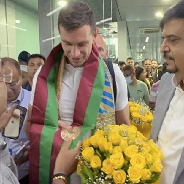 রসগোল্লা,পান্তুয়া, মিষ্টি দই থাকবে শেষ পাতে। এমনকী পায়েসও থাকবে বলে জানা যাচ্ছে।
