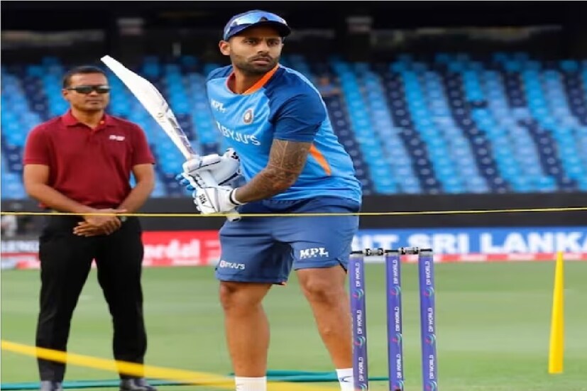 ১৪ সেপ্টেম্বর নিজের ৩৩ তম জন্মদিন পালন করছেন সূর্যকুমার যাদব। বর্তমানে এশিয়া কাপে ভারতীয় দলে রয়েছেন সূর্যকুমার। রাত থেকেই শুভেচ্ছার জোয়ারে ভাসছেন।