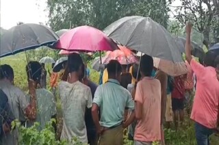 বৃষ্টির মধ্যে পুকুর থেকে দেহ উদ্ধার