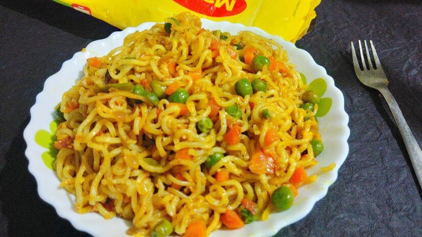 এরপর বাজারে আরও নানা নামীদামি ব্র্যান্ডের ইনস্ট্যান্ট নুডল এসেছে বৈকি, কিন্তু বলা বাহুল্য ম্যাগি-র জনপ্রিয়তার ধারেকাছে কেউ ঘেঁষতে পারেনি