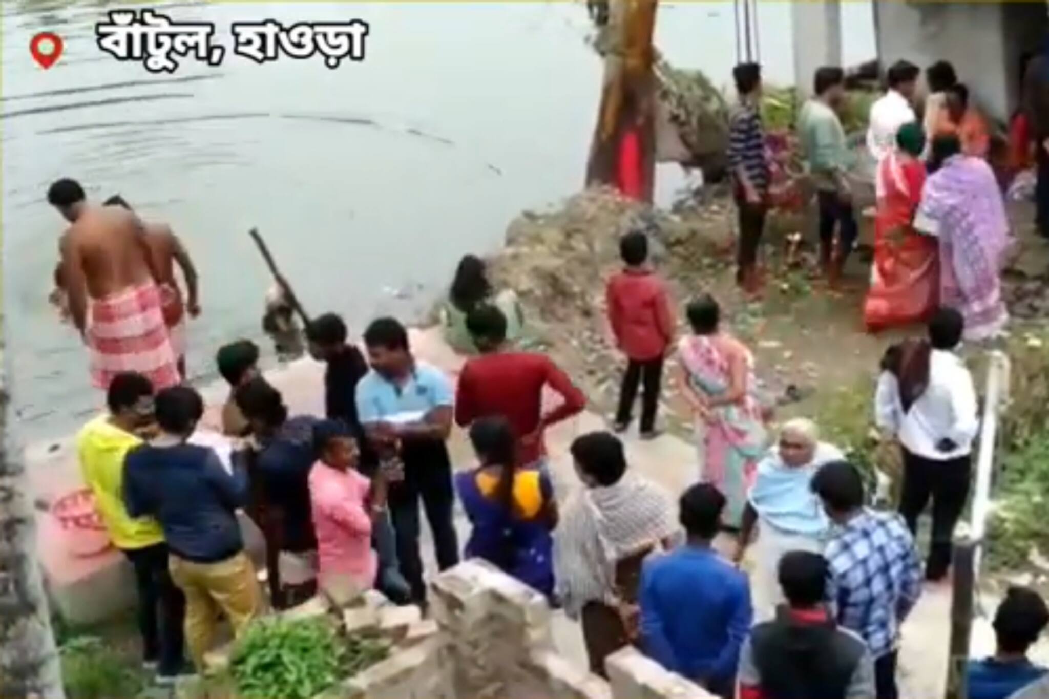 Viral Video: ডুব দিলে রোগা থেকে মোটা! স্নান করলে ঘটে রোগ মুক্তি! কলকাতার পাশেই বিস্ময়কর পুকুর, ব্যাপারটা কী