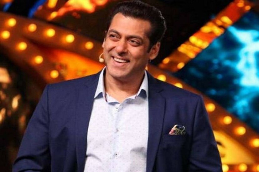এর পরেই শোনা যায়, 'বিগ বস ওটিটি' থেকে সরে দাঁড়ানোর সিদ্ধান্ত নিয়েছেন সলমন। সত্যিই কি তাই? অবশেষে এ বিষয়ে মুখ খুললেন অভিনেতা।