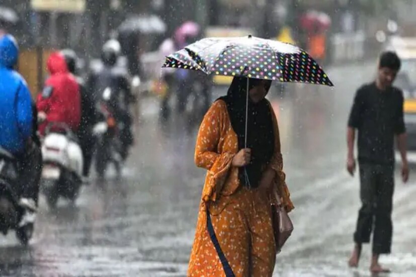 অন্যদিকে দক্ষিণে তেলেঙ্গানা গত সপ্তাহে ভারী বর্ষণ দেখেছে। বিভিন্ন জায়গায় সেখানে বন্যার মতো পরিস্থিতির সৃষ্টি হয়েছে। আজ, কেন্দ্রীয় স্বরাষ্ট্রমন্ত্রী অমিত শাহের নির্দেশে একটি কেন্দ্রীয় দল পরিস্থিতি খতিয়ে দেখতে সে রাজ্যে যাবে।