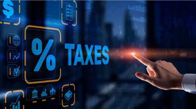 ২০২৩-২৪ সালের বাজেটে কর ব্যবস্থাকে আকর্ষণীয় করতে বেশ কিছু পরিবর্তন করে মোদি সরকার। এরপর থেকে নতুন কর কাঠামো নিয়ে আগ্রহ বেড়েছে।  অর্থমন্ত্রী নির্মলা সীতারমণও নতুন কর ব্যবস্থার প্রশংসা করেন। তিনি বলেন, ‘নতুন কর ব্যবস্থায় মধ্যবিত্তরা সর্বোচ্চ ত্রাণ ও সুবিধা পাচ্ছেন। ৭.২৭ লক্ষ টাকা বার্ষিক আয়ের উপর করছাড়ও মিলছে’।
