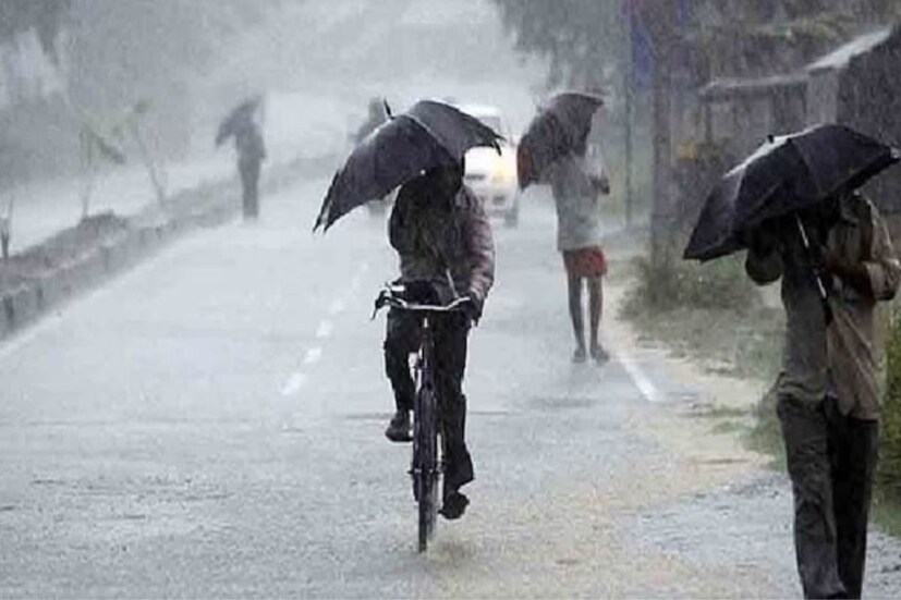খাতড়া মহকুমার একাধিক ব্লকে বিক্ষিপ্ত ভাবে বৃষ্টি হয়েছে সঙ্গে আকাশের মুখ ভার সকাল থেকে। আবার বিষ্ণুপুরের বেশ কিছু অঞ্চলে বেলা এগারোটা নাগাদ চলে মুষলধারে বৃষ্টি।