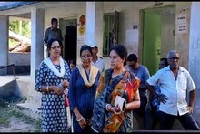 সকাল থেকেই বুথের সামনের লম্বা লাইন