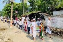 করমচাঁদ গান্ধির পাশে হাঁটছেন ক্ষুদিরাম! দেখুন সেই দৃশ্য