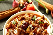 তরকারির উপর তেল ভাসছে? নিমেষে করুন তেল ভ্যানিশ, রইল সজহ উপায়