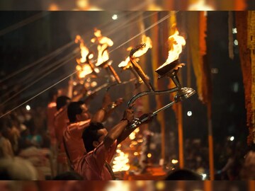 পঞ্জিকা ৩ অগাস্ট: দেখে নিন নক্ষত্রযোগ, শুভ মুহূর্ত, রাহুকাল এবং দিনের অন্য লগ্ন!