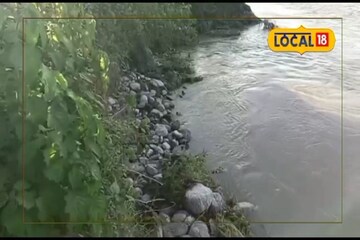 ক্রমশ